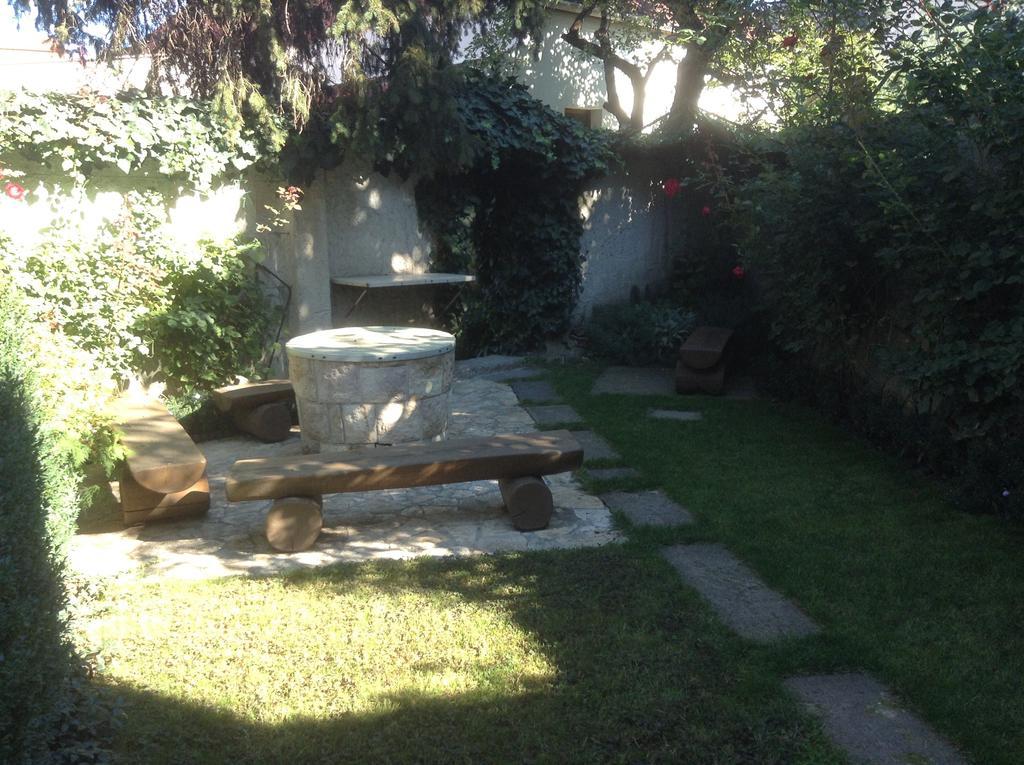 Agria Retur Vendeghaz Hotel Eger Luaran gambar